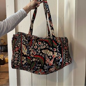 EXCELLENT VERA BRADLEY LG QUILTED DUFFLE OVERNIGHT BAG! WOW